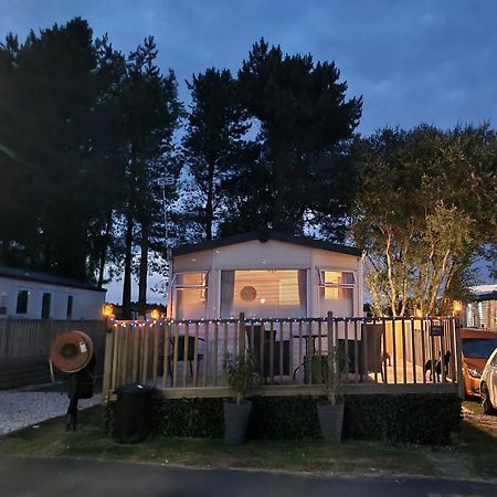 The Hygge Retreat At 7 Lakes Country Park, Lincolnshire Villa Crowle  Buitenkant foto
